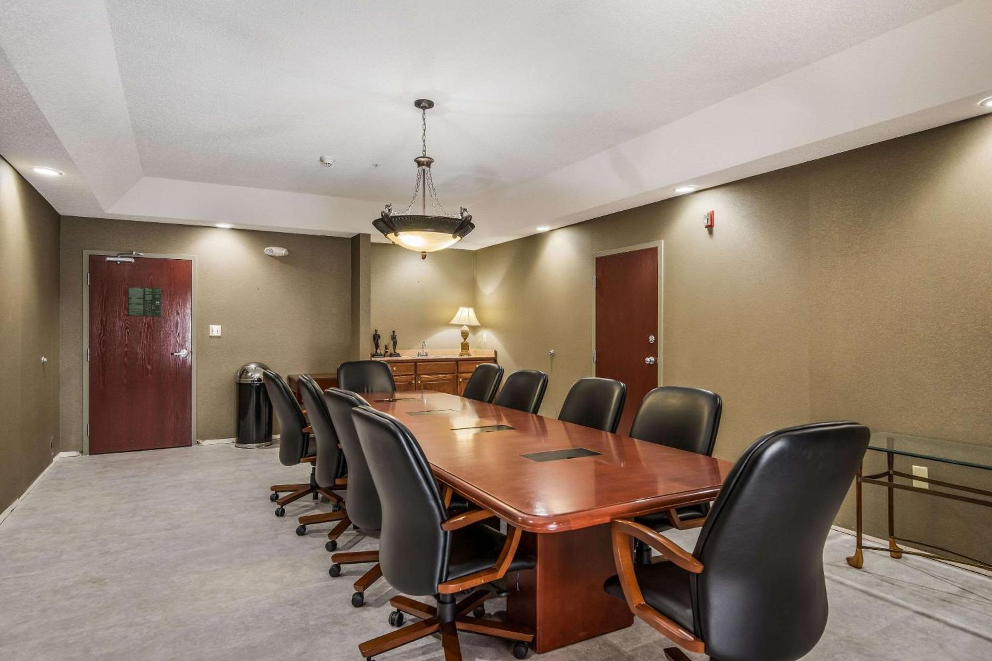 Quality Inn & Suites Quincy - Downtown Luaran gambar