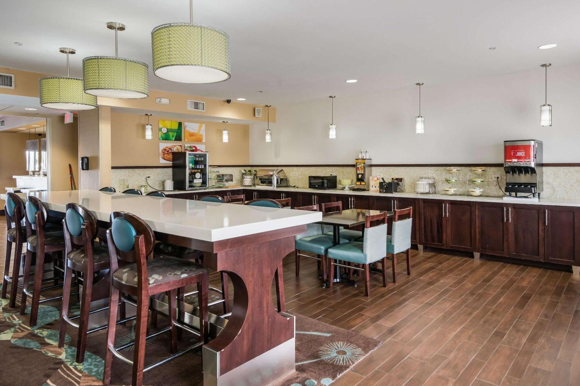 Quality Inn & Suites Quincy - Downtown Luaran gambar