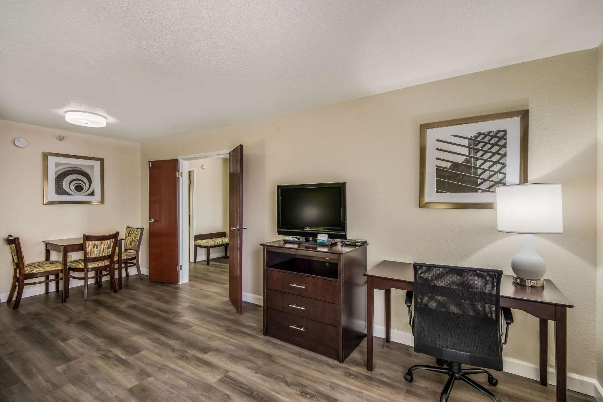 Quality Inn & Suites Quincy - Downtown Luaran gambar